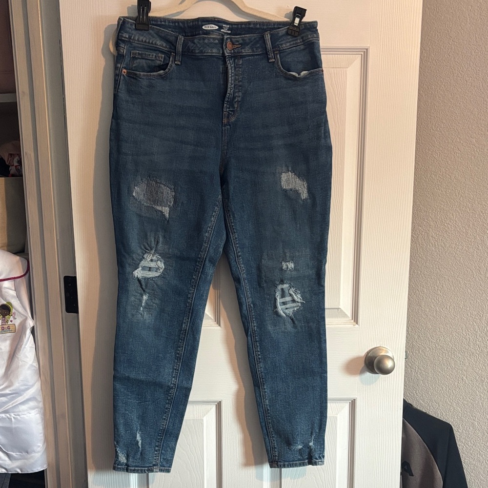 Old Navy Rockstar Super Skinny Blue Distressed Skinny Jeans